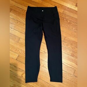 Fabletics - Crossover High Waist - Ribbed 7/8 Length Leggings - size L